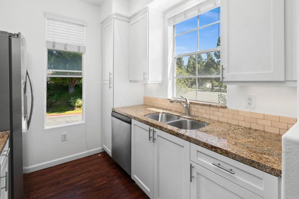 3504 Caminito El Rincon Unit 2, San Diego, CA 92130 - Photo 5 of 17, San Diego, CA