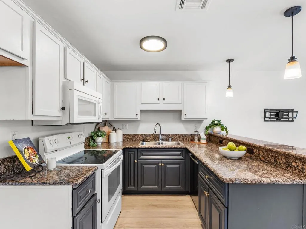 https://cdn.realtyfeed.com/cdn/127/306770651/1ccc522dd32b1bd43d49e5320a69f08b.webp