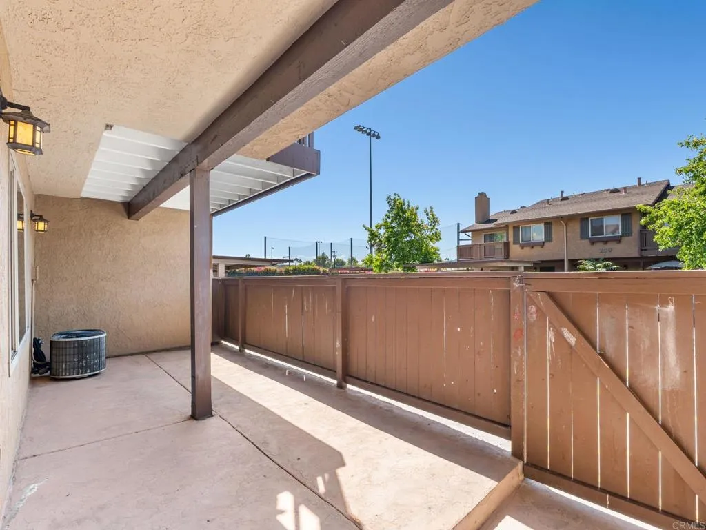 https://cdn.realtyfeed.com/cdn/127/306770651/37a1db0918d2e38297105bad6dbfc254.webp