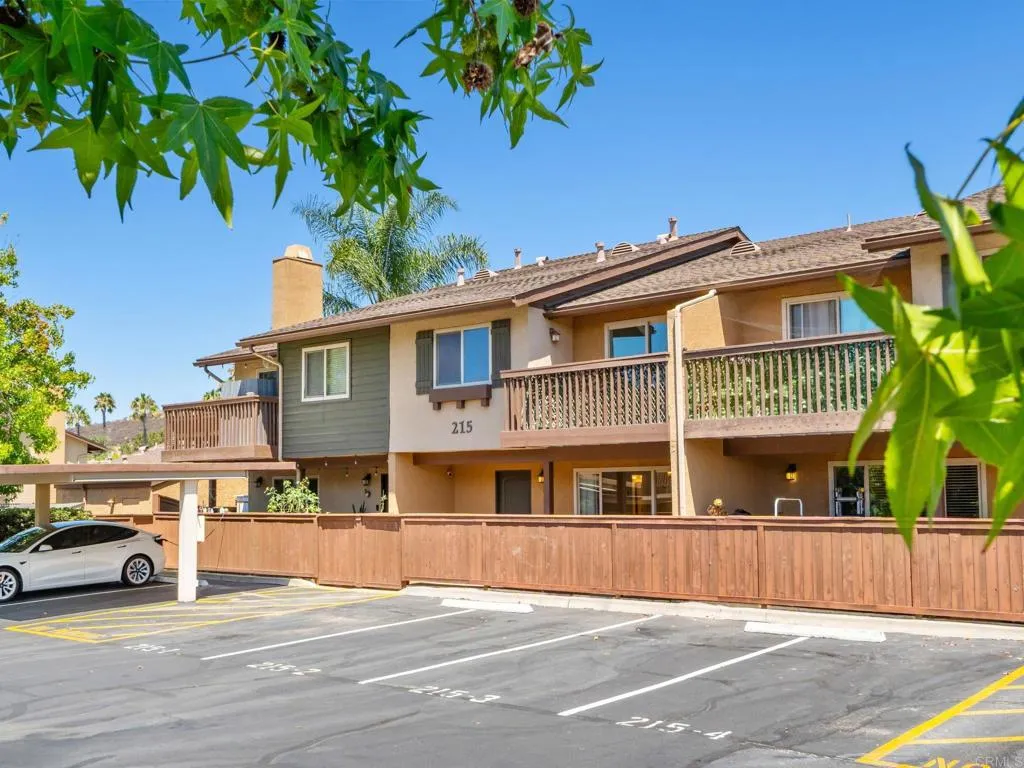 https://cdn.realtyfeed.com/cdn/127/306770651/78c86f34ecb0b0ced3ed36351f1cc082.webp