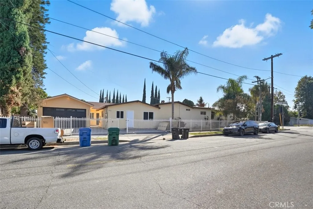 19258 Strathern St., Reseda, CA 91335 - Photo 3 of 35, Reseda, CA