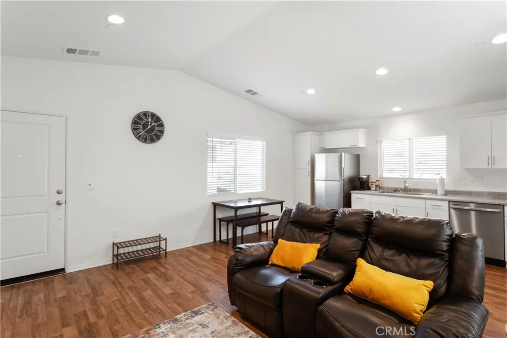 6877 N Curtis Unit 2, San Bernardino, CA 92407 - Photo 5 of 27, San Bernardino, CA