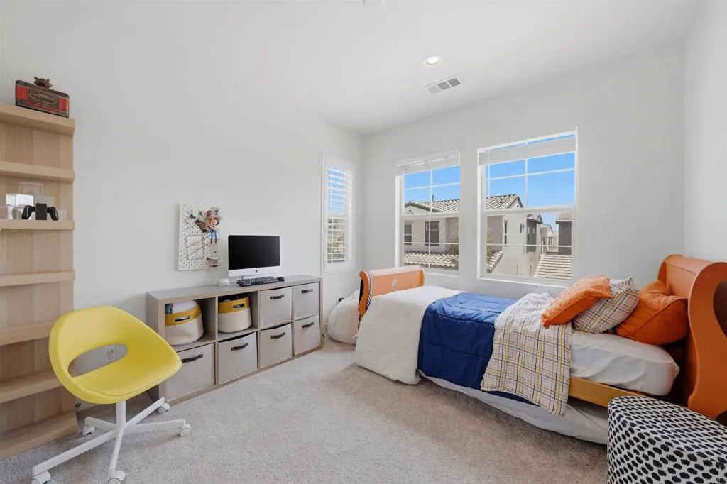 https://cdn.realtyfeed.com/cdn/127/306770667/a4070149e9be353f5cfa5dc32f35d3cc.webp