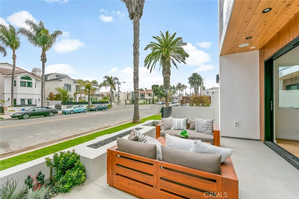 307 14th Street, Huntington Beach, CA 92648 - Photo 5 of 46, Huntington Beach, CA