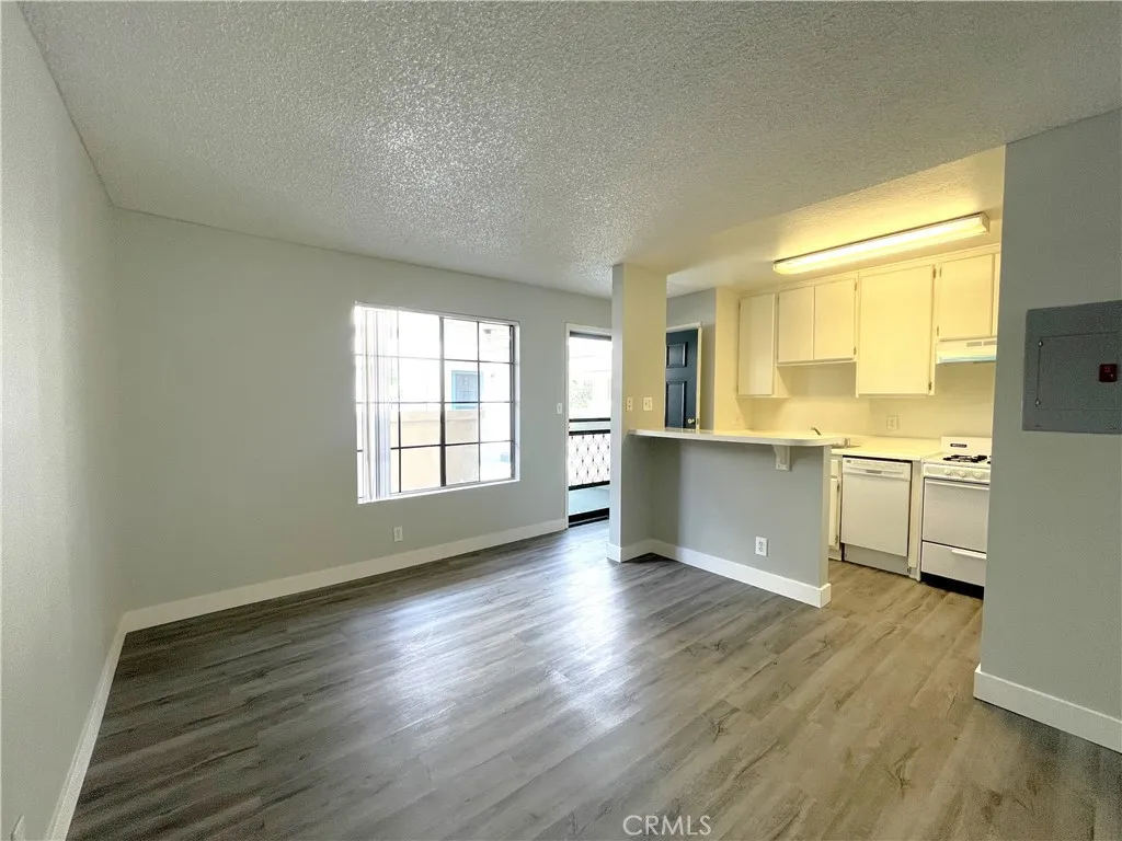 1130 Newport Avenue Unit 202, Long Beach, CA 90804 - Photo 3 of 14, Long Beach, CA