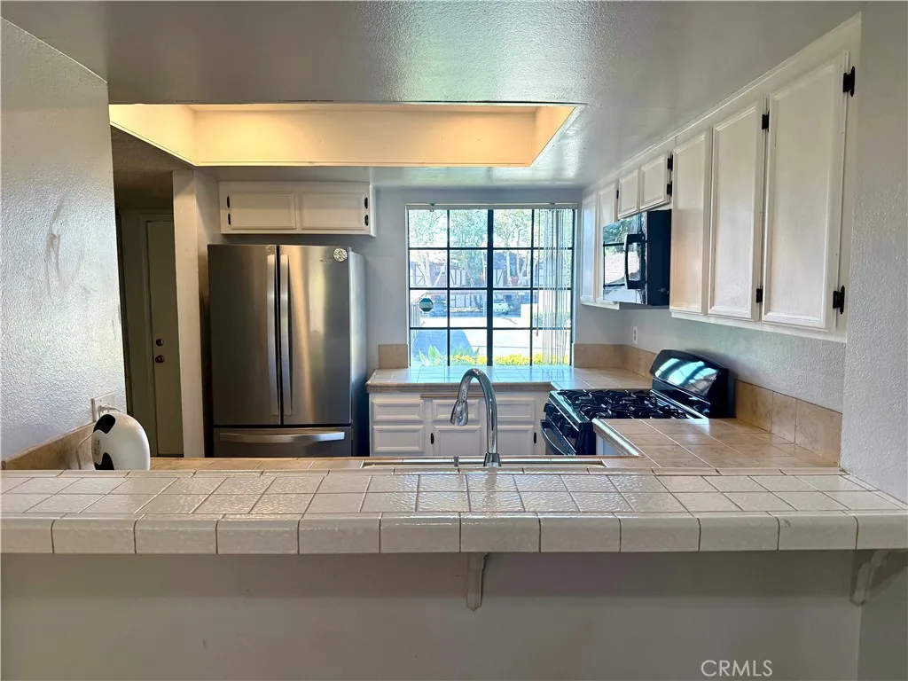 1004 S Mountain, Ontario, CA 91762 - Photo 5 of 16, Ontario, CA