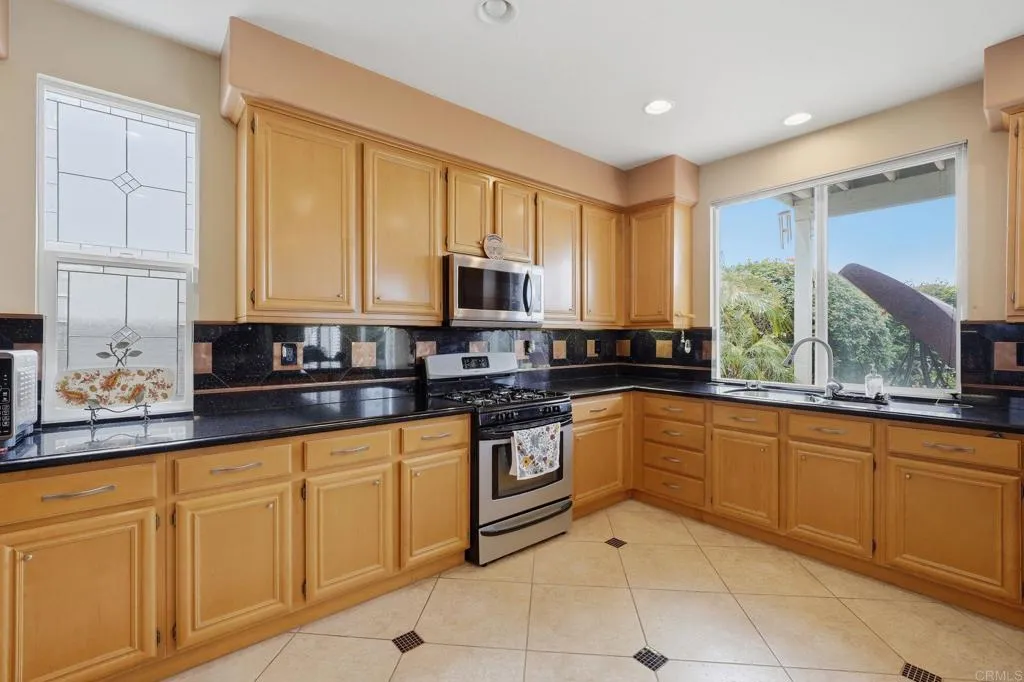 https://cdn.realtyfeed.com/cdn/127/306770709/cbff2f2b782eff4e8c4eae83b844f370.webp