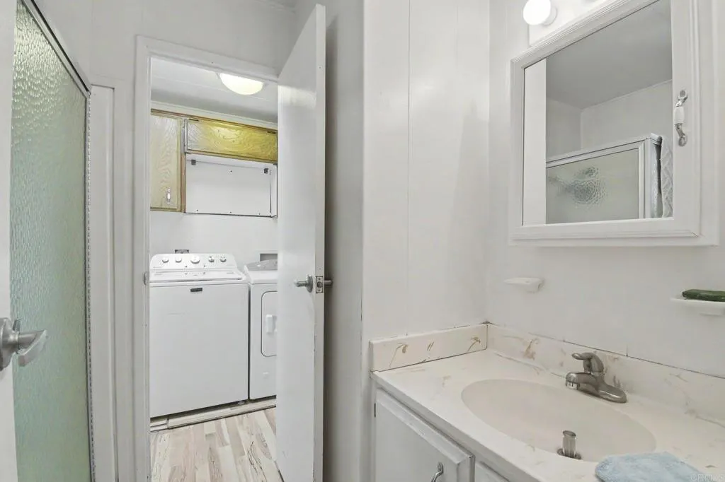 https://cdn.realtyfeed.com/cdn/127/306770741/4ab07cabee4f5481ad117934bd997c6d.webp