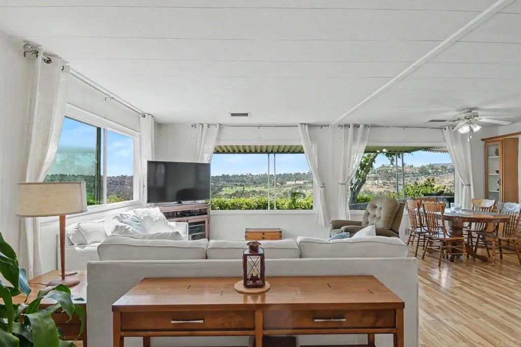 https://cdn.realtyfeed.com/cdn/127/306770741/73573b0700f556f6b5fd655710ea665f.webp
