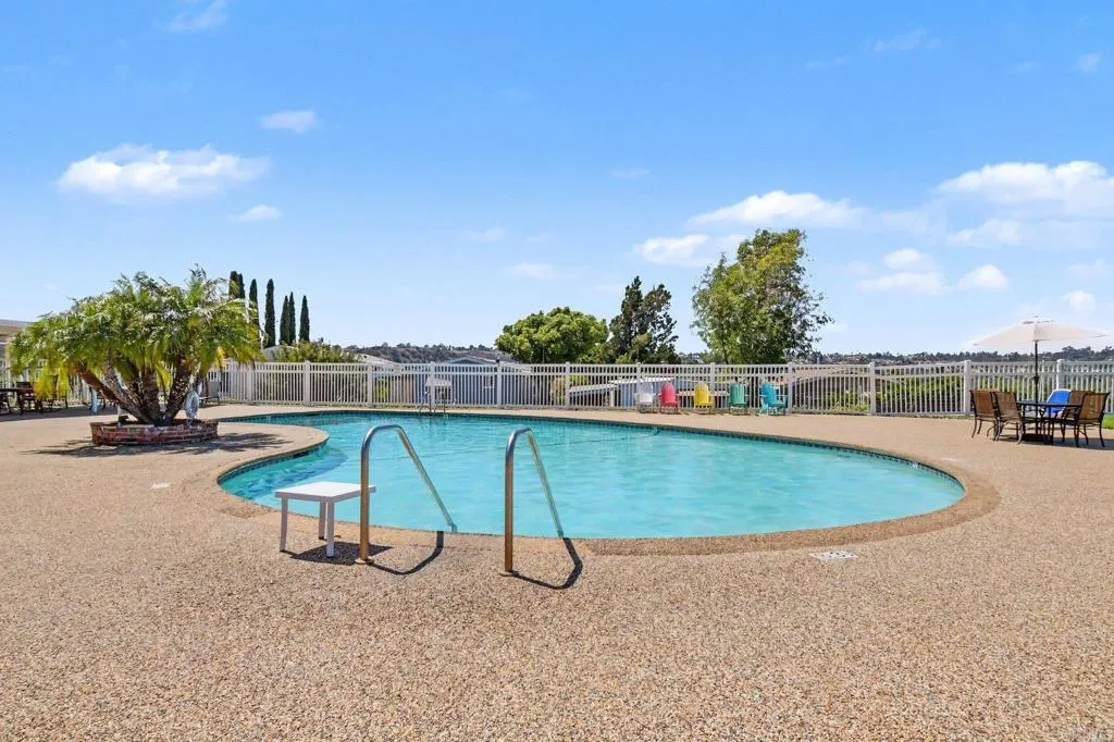 https://cdn.realtyfeed.com/cdn/127/306770741/bfcfd80f6599aefb5d252036d767a36d.webp