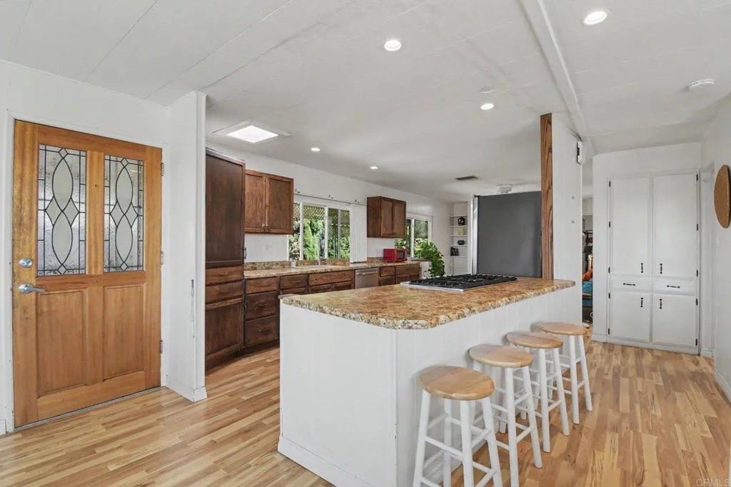 https://cdn.realtyfeed.com/cdn/127/306770741/cd538fcd54053166d8c17ca1c5ec2889.webp