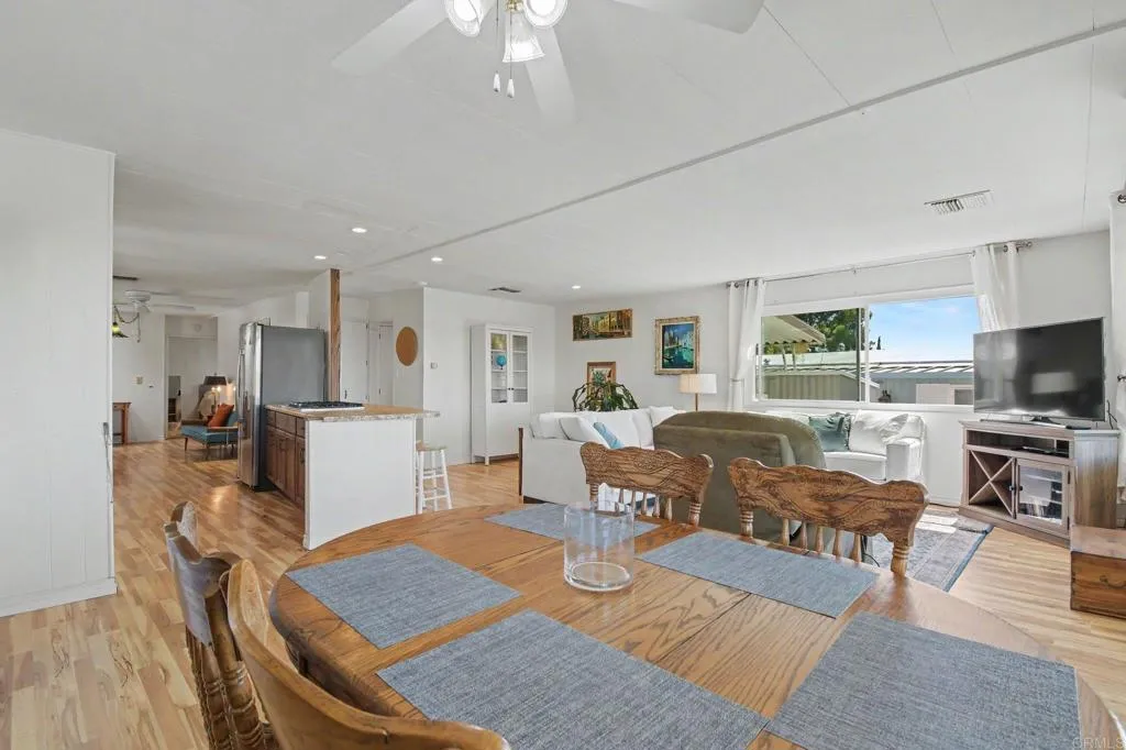 https://cdn.realtyfeed.com/cdn/127/306770741/d3fdac23663a1cb55b9b2b43cffcd582.webp