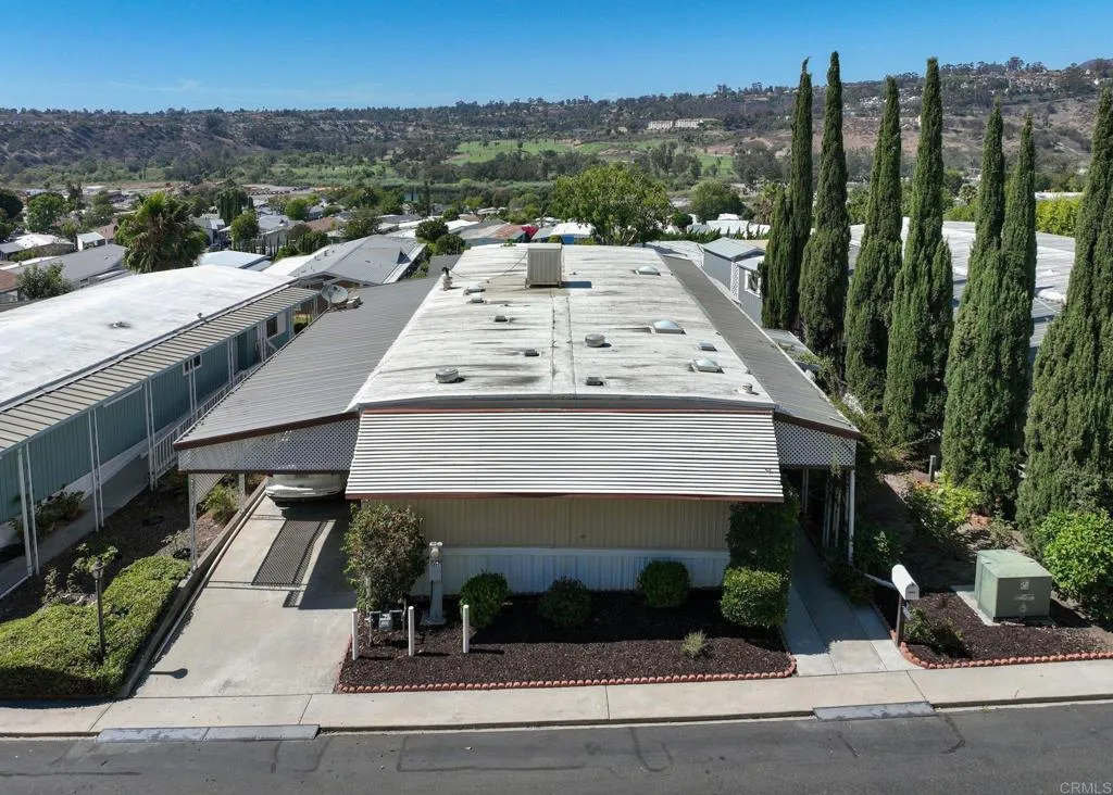 https://cdn.realtyfeed.com/cdn/127/306770741/db7b9fb35e901ead668483a6a31bd209.webp