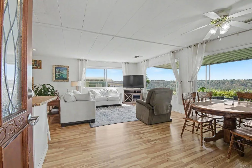 https://cdn.realtyfeed.com/cdn/127/306770741/dc849eee579d6773924e8c0e7d483914.webp