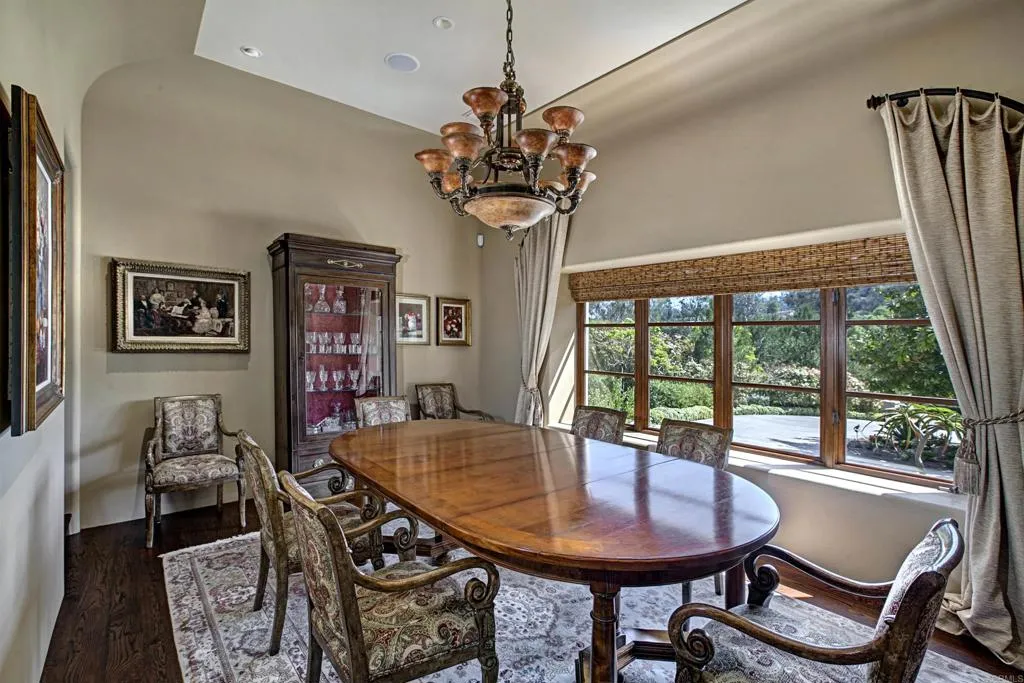 https://cdn.realtyfeed.com/cdn/127/306770747/940c834cff9786251c0dd82f0d1a5a3f.webp