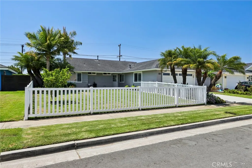 10362 Christmas Drive, Huntington Beach, CA 92646 - Photo 2 of 41, Huntington Beach, CA