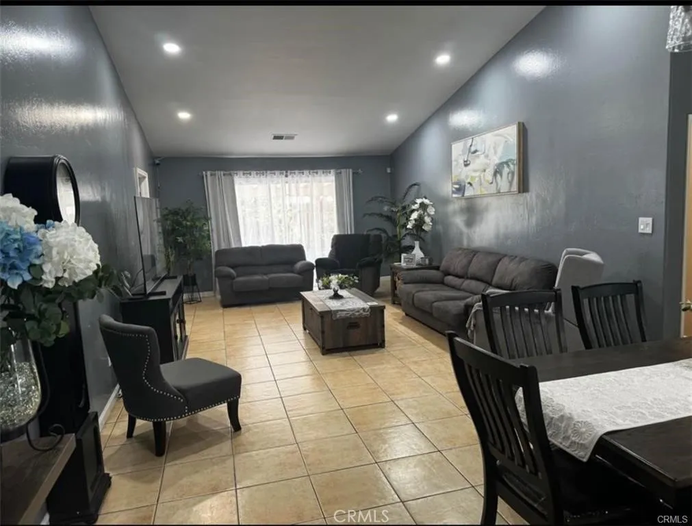 1201 Evadonna, Bakersfield, CA 93307 - Photo 4 of 8, Bakersfield, CA