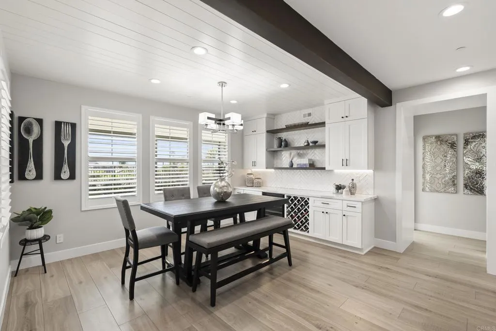 https://cdn.realtyfeed.com/cdn/127/306770762/111d10b99ce7ccf2a7d5b59f5e8ea6da.webp