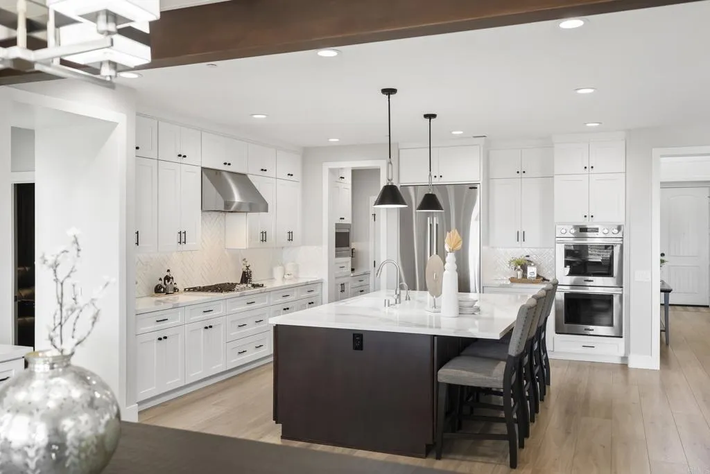 https://cdn.realtyfeed.com/cdn/127/306770762/326e7edbbb80335557622ae2596fc4dd.webp