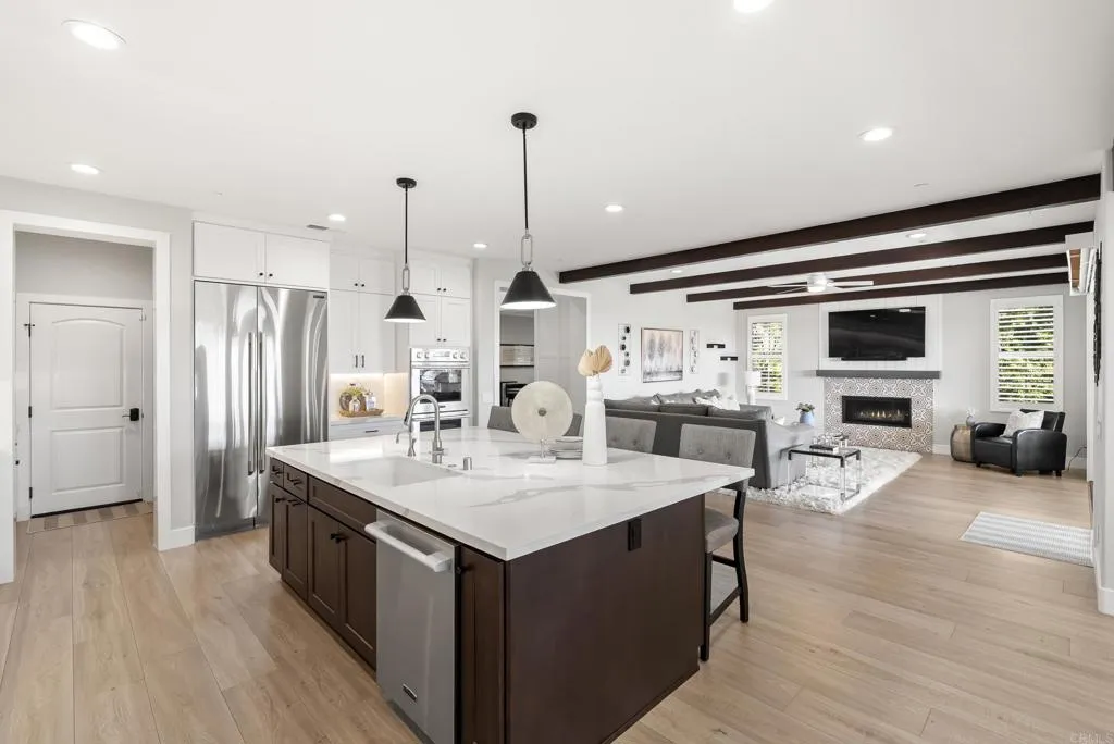 https://cdn.realtyfeed.com/cdn/127/306770762/9fc81bd542a381f4c26340d2b21b9e49.webp