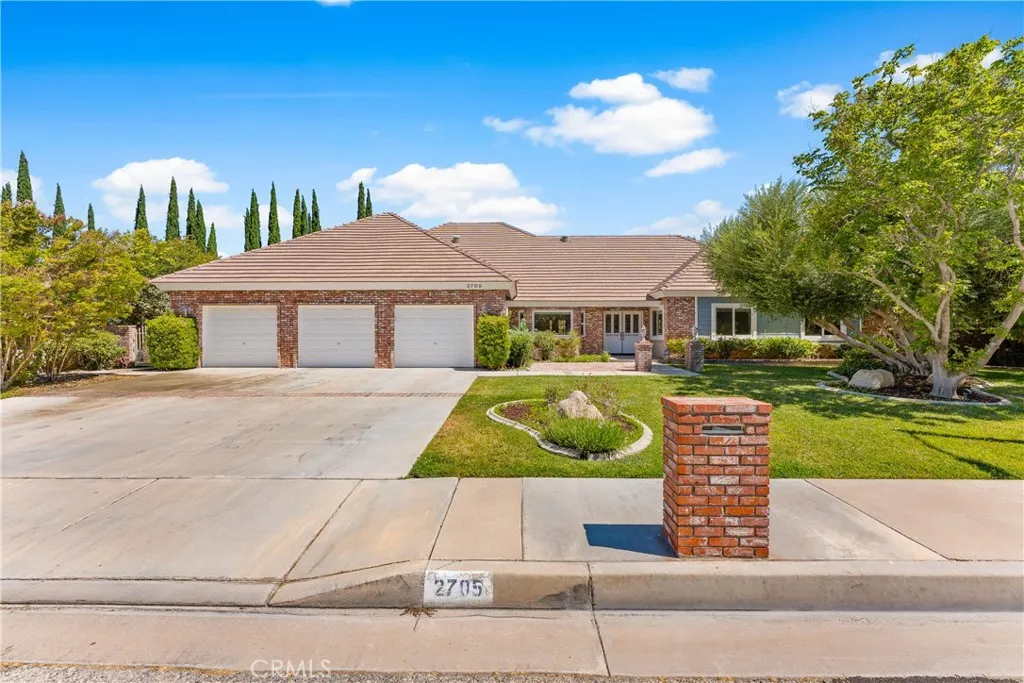 2705 Brentwood Drive, Lancaster, CA 93536 - Photo 2 of 50, Lancaster, CA