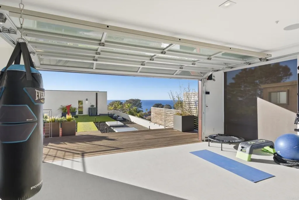 https://cdn.realtyfeed.com/cdn/127/306770778/81c7b7b780563612c0a09ef9b838710e.webp