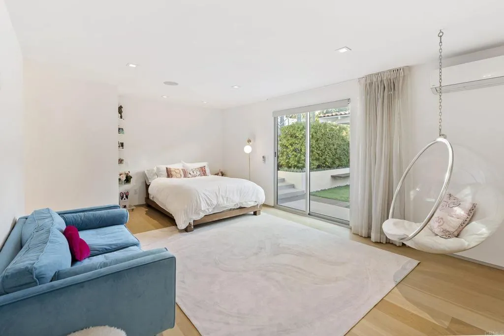 https://cdn.realtyfeed.com/cdn/127/306770778/c8a554aa8a9cfb5ba6675bf46153ce97.webp