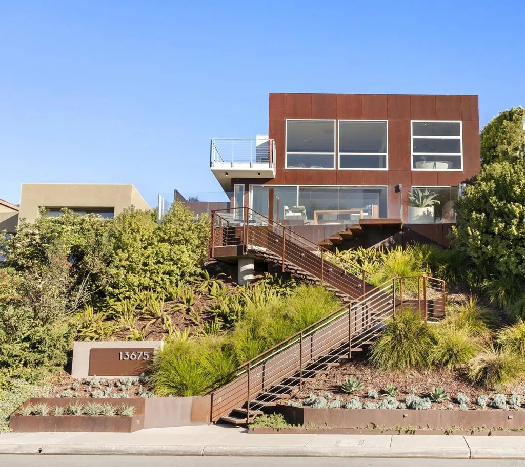 https://cdn.realtyfeed.com/cdn/127/306770778/d7e7a61bae54e4f4ff7c1c283929ac0e.webp