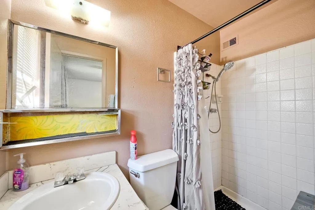 https://cdn.realtyfeed.com/cdn/127/306770782/7b2d2f5fe5667a3c6ea0f01a18a1fbed.webp