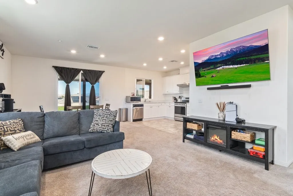 27750 Via Santa Catarina, Menifee, CA 92585 - Photo 5 of 35, Menifee, CA