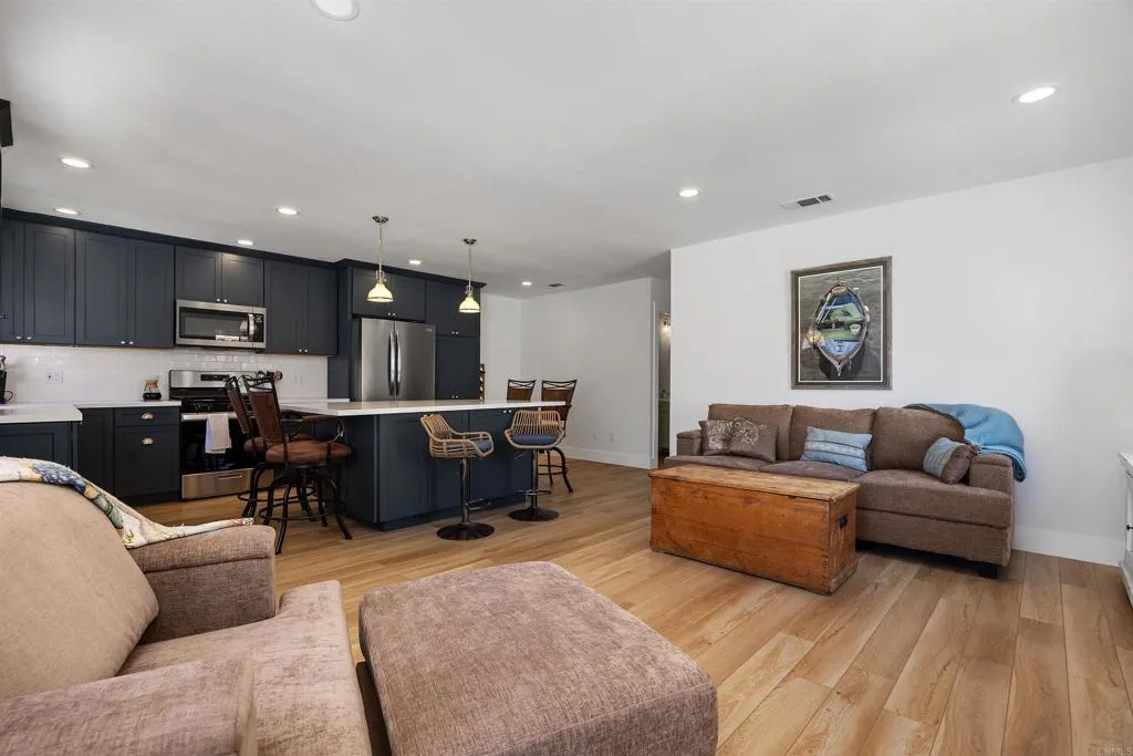 https://cdn.realtyfeed.com/cdn/127/306770790/4ce7afe89534d72bc955803d8b1f8cf0.webp