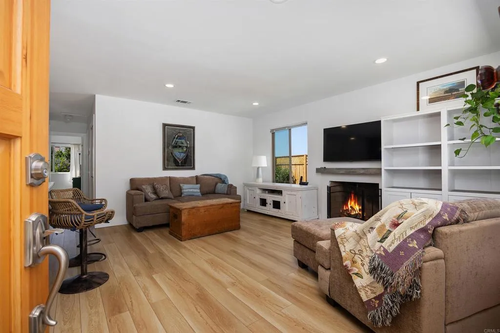 https://cdn.realtyfeed.com/cdn/127/306770790/66df5b6389cec2cde7df2931b820c3f2.webp
