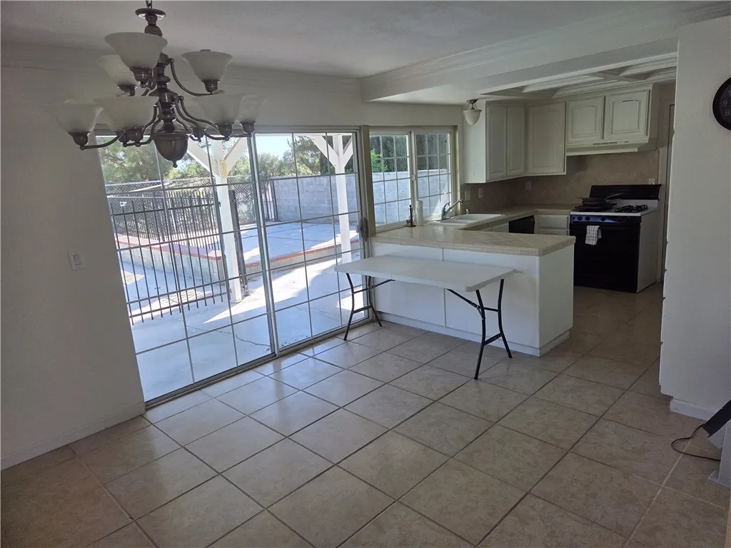20616 Steve Jon Street, Saugus, CA 91350 - Photo 5 of 33, Saugus, CA