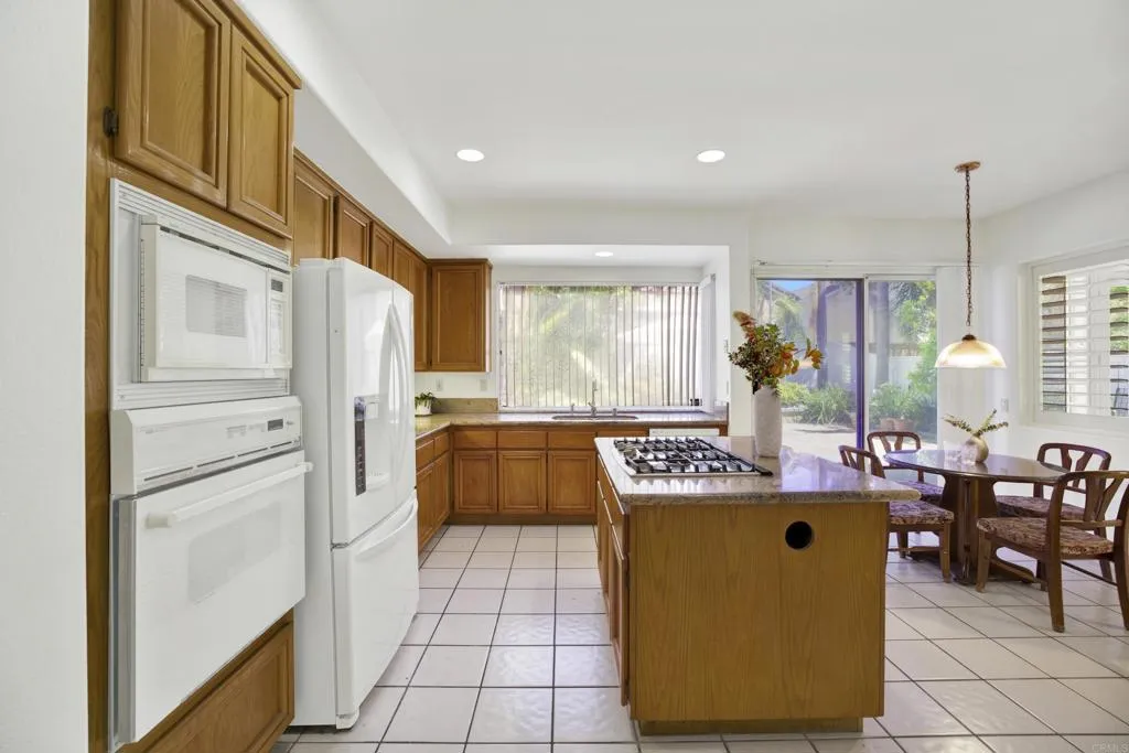 https://cdn.realtyfeed.com/cdn/127/306770796/445f624efb4848f5f33313394e90a866.webp