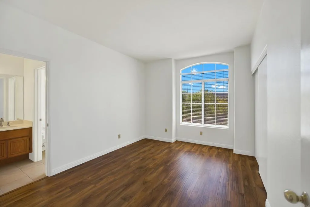 https://cdn.realtyfeed.com/cdn/127/306770796/cfb1bfa8004246c6e22a234dd3a7740b.webp
