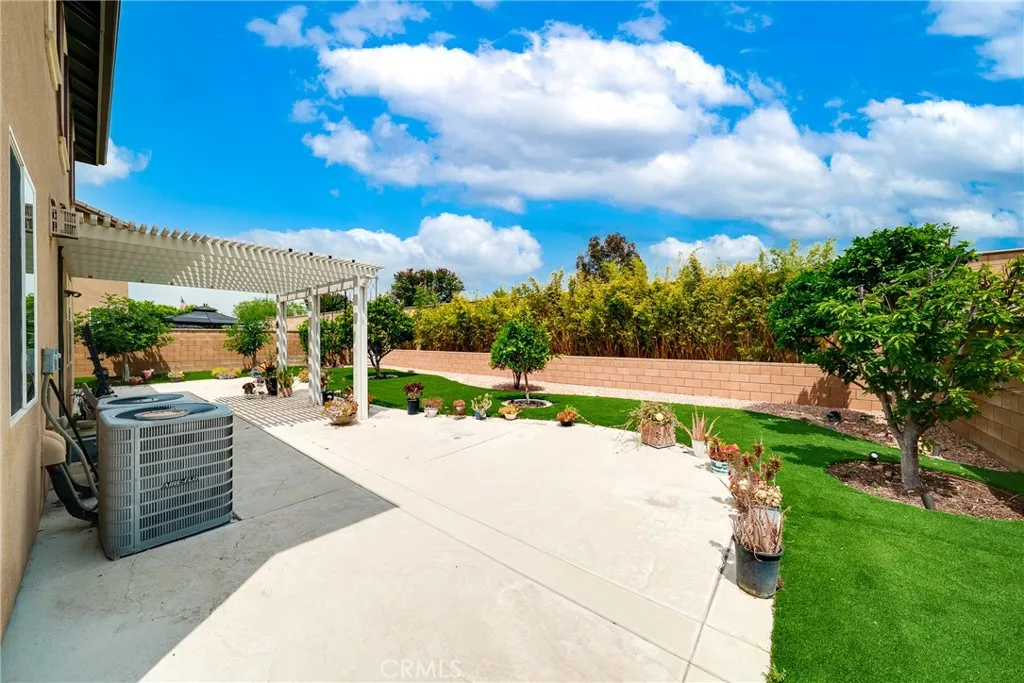 5676 Avocet, Jurupa Valley, CA 91752 - Photo 4 of 41, Jurupa Valley, CA