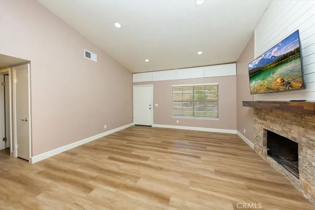 27725 Wakefield, Castaic, CA 91384 - Photo 3 of 20, Castaic, CA