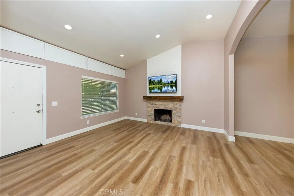 27725 Wakefield, Castaic, CA 91384 - Photo 4 of 20, Castaic, CA