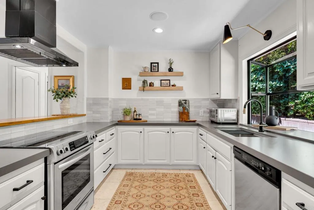 https://cdn.realtyfeed.com/cdn/127/306770829/041949306cd62e0247920484152cd8be.webp