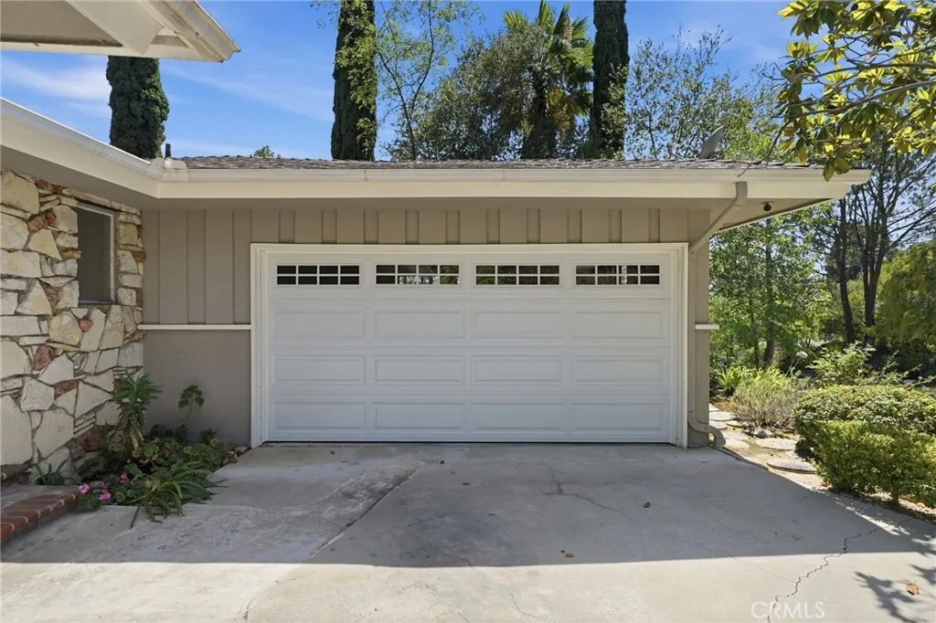 5154 Crown Avenue, La Canada Flintridge, CA 91011 - Photo 3 of 35, La Canada Flintridge, CA