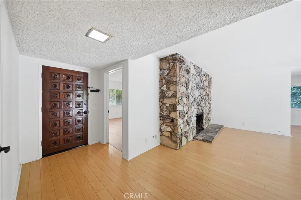 5154 Crown Avenue, La Canada Flintridge, CA 91011 - Photo 4 of 35, La Canada Flintridge, CA