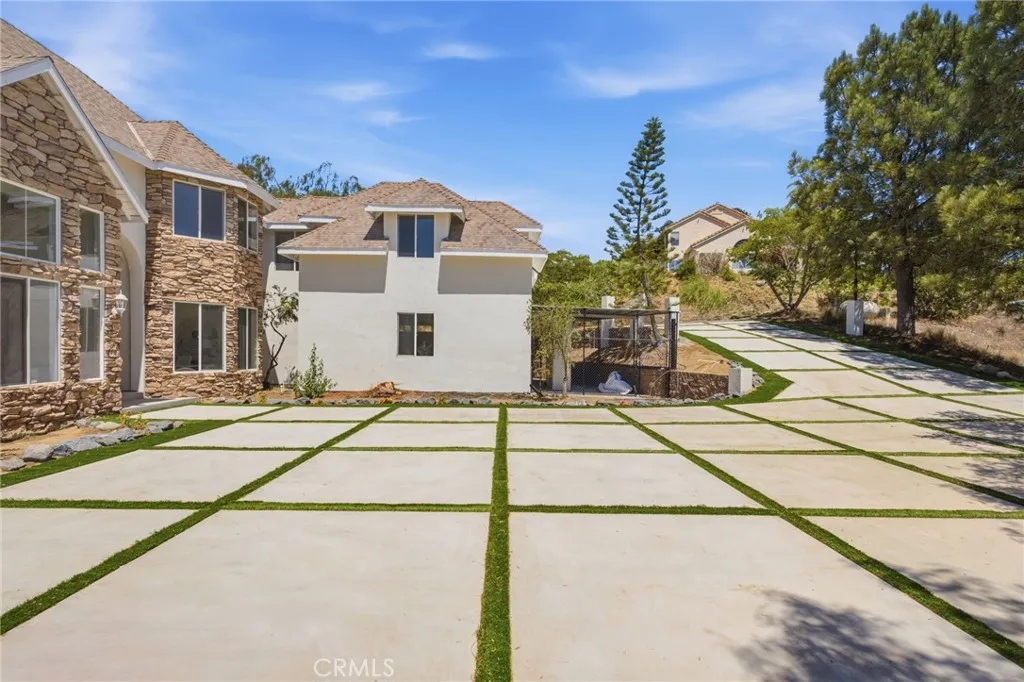 1094 Hillcrest View Lane, Fallbrook, CA 92028 - Photo 4 of 58, Fallbrook, CA