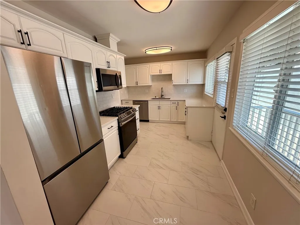 517 Blossom, Redondo Beach, CA 90278 - Photo 4 of 24, Redondo Beach, CA