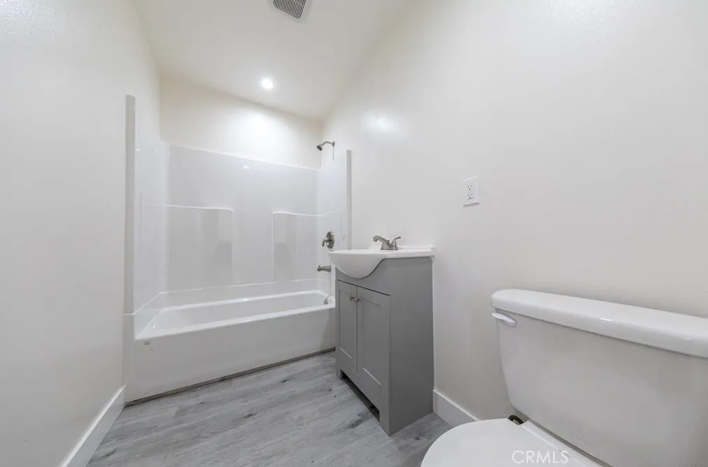 21801 Hawaiian Ave Unit D, Hawaiian Gardens, CA 90716 - Photo 4 of 10, Hawaiian Gardens, CA