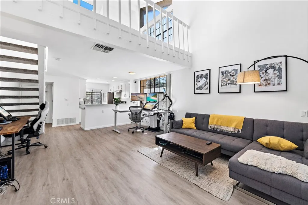 165 Pineview, Irvine, CA 92620 - Main photo, Irvine, CA