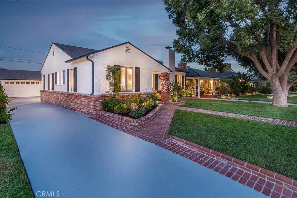 220 S Reese Place, Burbank, CA 91506 - Photo 2 of 3, Burbank, CA