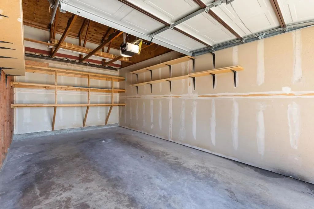 https://cdn.realtyfeed.com/cdn/127/306770876/44a517a6717bf143352d72947e698f52.webp
