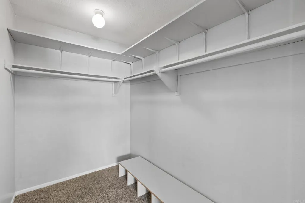 https://cdn.realtyfeed.com/cdn/127/306770876/ae93a65675192c2a9779bd20dbe16a4a.webp