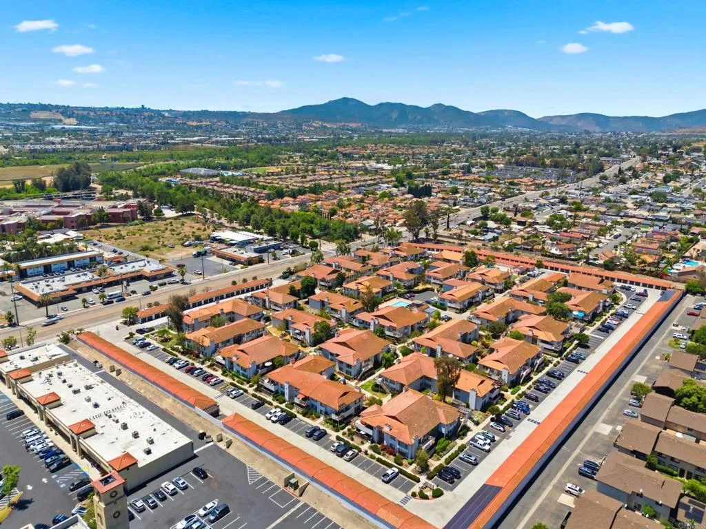 https://cdn.realtyfeed.com/cdn/127/306770876/dec4aa4f35ab0aa2eab2acf2b20e3249.webp