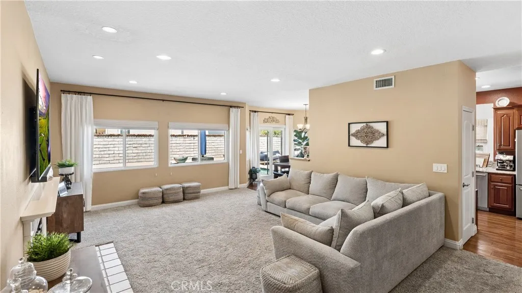 22711 Boxwood, Saugus, CA 91390 - Photo 3 of 41, Saugus, CA